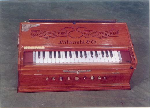 Scale Changer Non-folding Harmonium CR 010