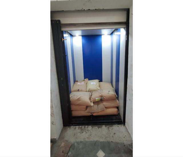 Goods cum Passenger Lift