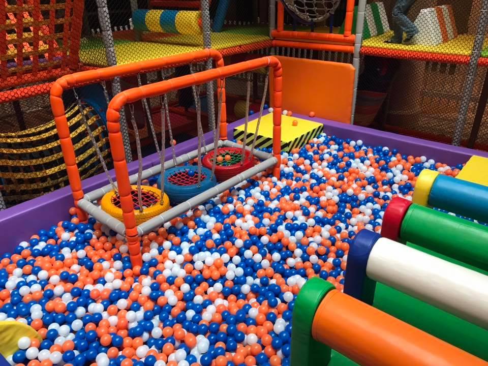 Trampoline Ball Pool - Kids Zone Surat